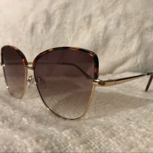 Oversized thin framed sunglasses